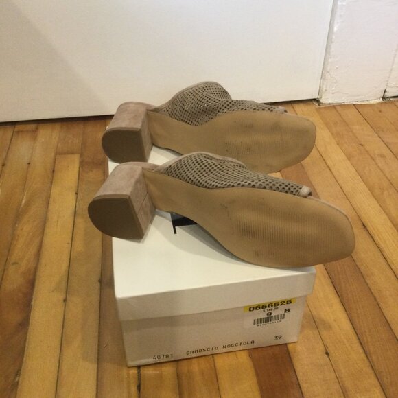 Brown's Beige Suede Leather Warwick Sandals (Size 9) (BNIB) - Picture 3 of 9